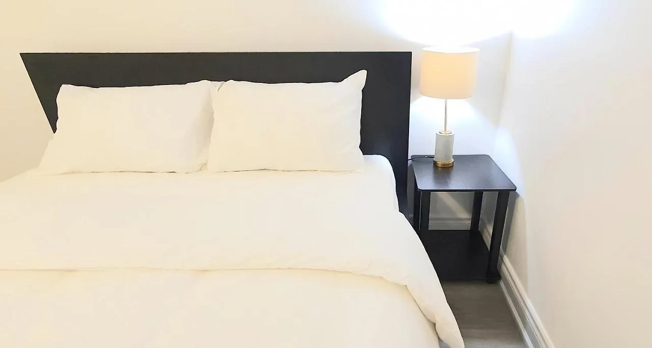 Privatunterkunft A Home Away Toronto